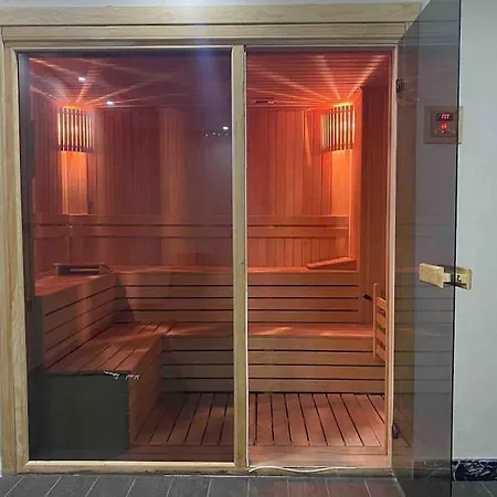 Apartment Retro 3 *